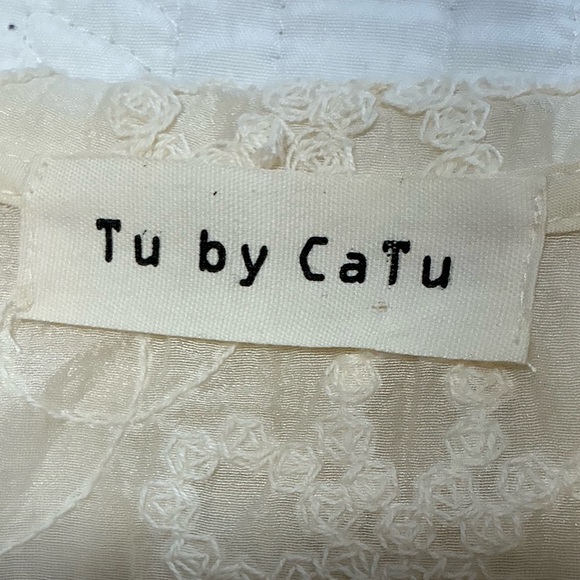 NWOT Elegant Lace Embroidered Cream Dress - Picture 10 of 11